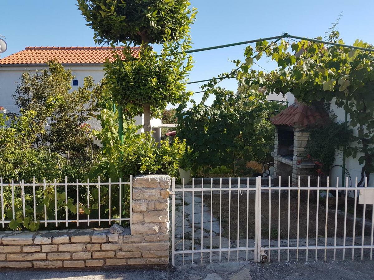Apartman Roko Petrčane Zewnętrze zdjęcie